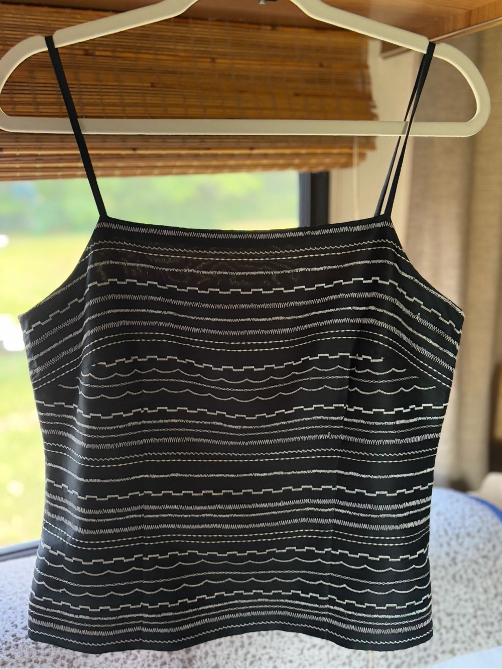 Ann Taylor Black & White Striped Spaghetti Strap Camisole lined 10 like new